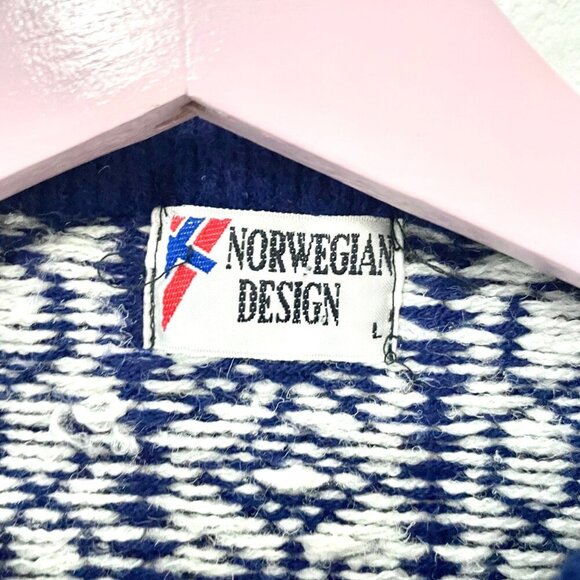 Norwegian Design Pure New Wool Blue Colorful Winter Sweater Size L - Picture 2 of 6
